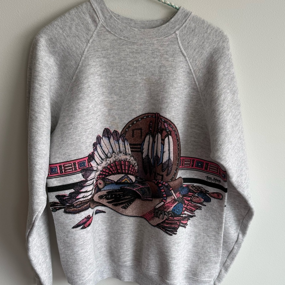 Vintage sweatshirt 😎
1991 San Segal sports wear - medium